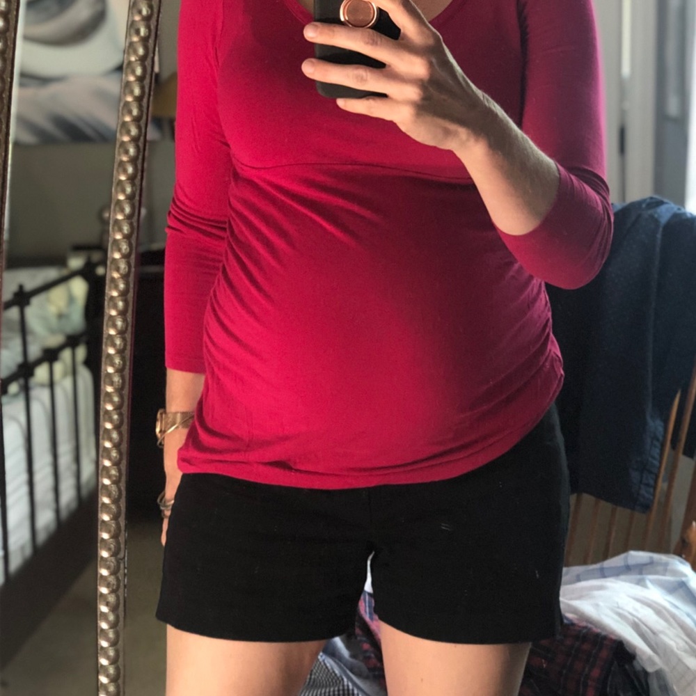 Gap Maternity Shorts size 6 in black